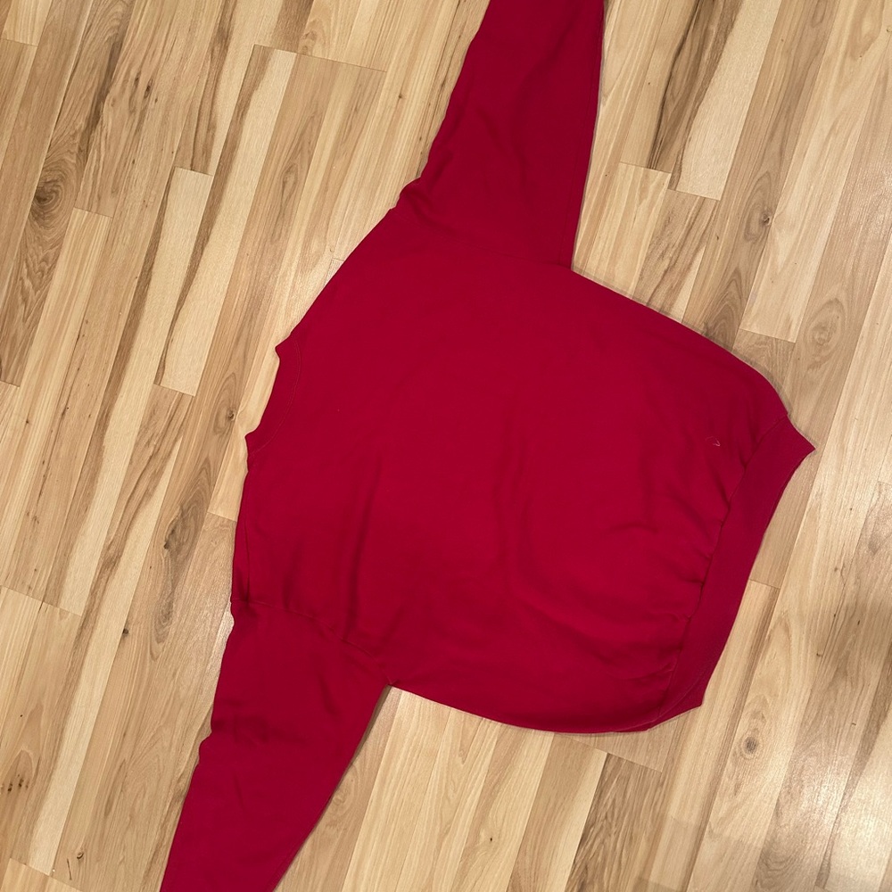 Red oversized Martha’s Vineyard crewneck - Picture 3 of 3